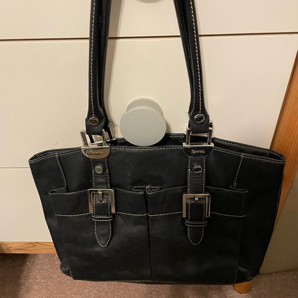 Tiganillo  Black Leather Shoulder Bag with Buckle Details